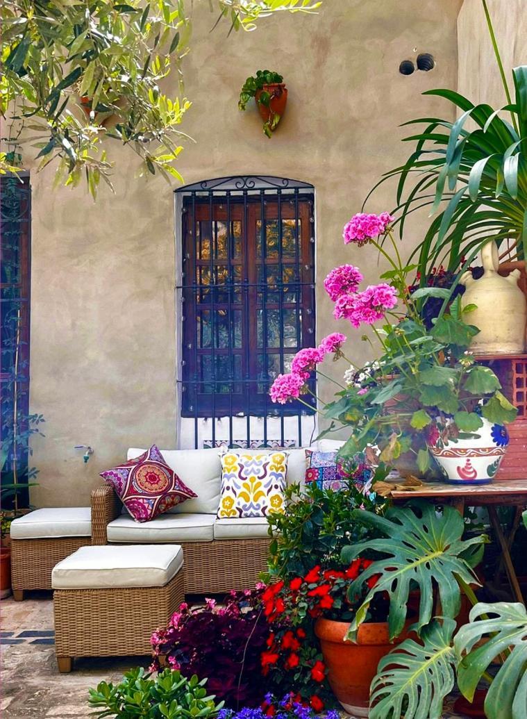 Oliva Courtyard Guesthouse Exterior foto
